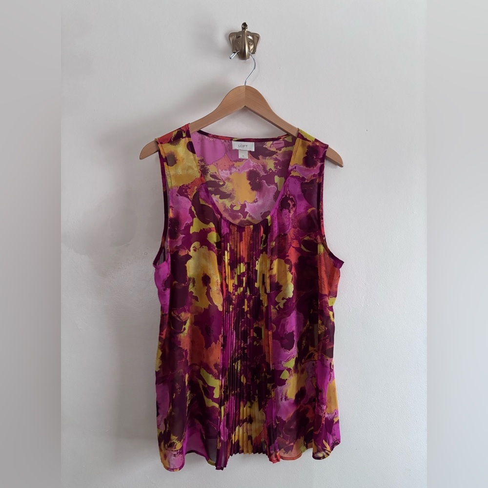 LOFT Floral Flowy Sleeveless Top size XL